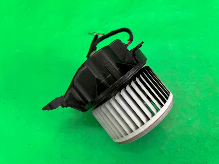 VENTILATEUR BERLINE VENTILATEUR CLIMATRONIC 43000800 ALFA ROMEO MITO 08- EUROPE