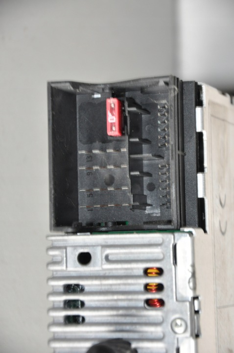 MINI R50 R52 R53 RADIO 9115661 LIFT