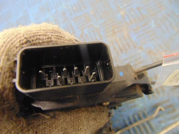 MAZDA 5 SERRURE GAUCHE AVANT 5N6A-A21813AC