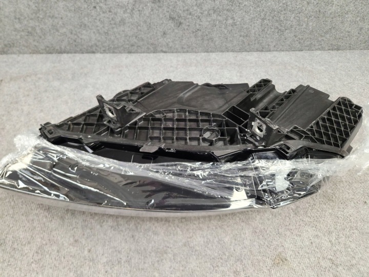 PROJECTEUR PHARE AVANT DROITE AUDI Q7 4M LIFT COMPLET LED MATRIX 19-24
