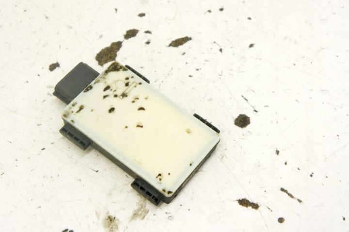 TS388 NISSAN X-TRAIL T33 MODULE MORT ZONES 284N08889R AR