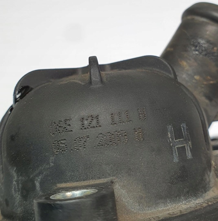 CHÂSSIS THERMOSTAT AUDI A6 C6 2.8 FSI 06E121111H