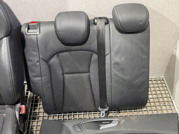 2012 AUDI A1 KOMPTEL SIÈGES AVEC FLANCS 8X4867318