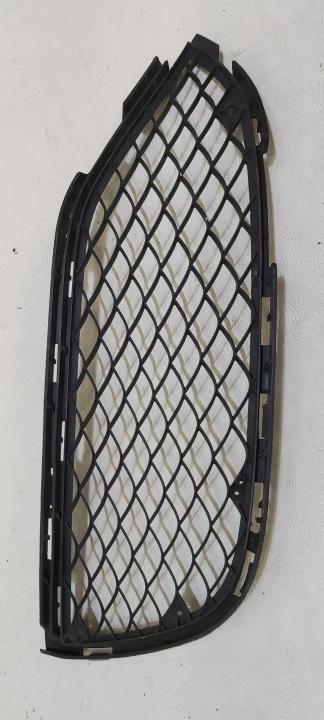 GRILLE PARE-CHOCS GAUCHE DROITE MERCEDE C-KLASA W205 AMG A2058852823 A2058852723