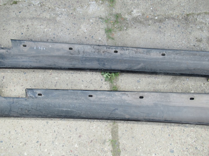 MERCEDES W212 SEUIL MOULURE SEUIL DROITE E212 A2126900240R
