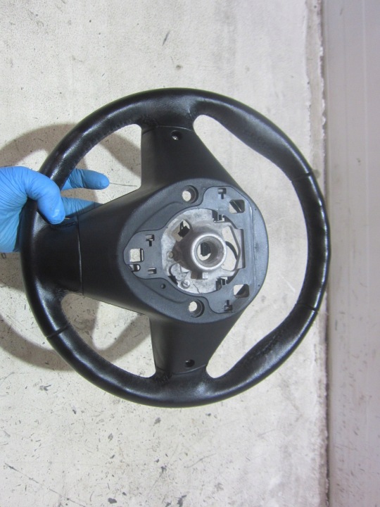 BMW X1 F48 CUIR CHAUFFÉE VOLANT CUIR SPORT 32306860358 6860358
