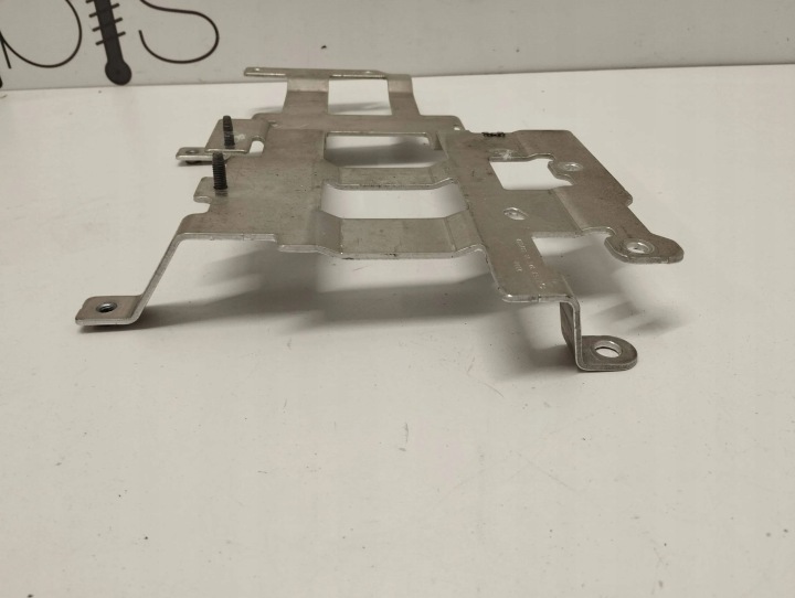 12371. MERCEDES GLE FIXATION RÉSERVOIR PRESSION A1673250000
