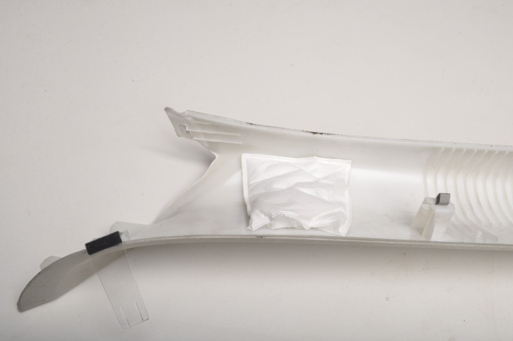 VOLVO XC60 II PROTECTION MONTANTS PLASTIQUE 31425692 DROITE
