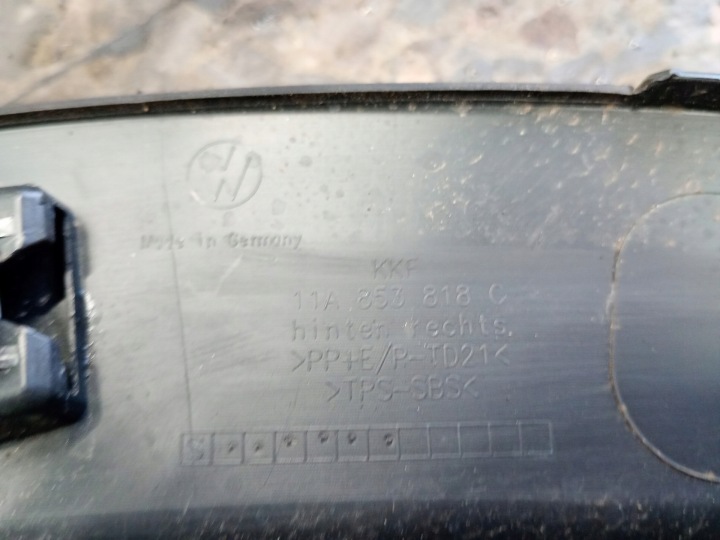 11A853818C MOULURE GARDE-BOUE DROIT ARRIÈRE VW ID4