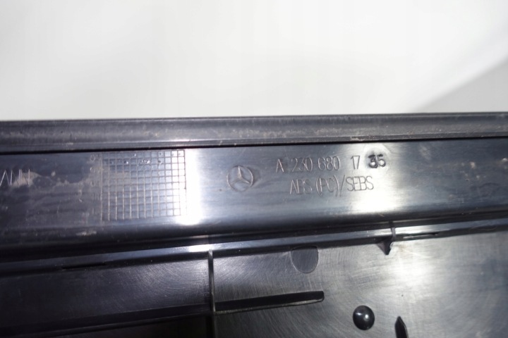 MERCEDES R230 SL MOULURE SEUIL REVÊTEMENT SEUIL GAUCHE 2306801735 LIFT