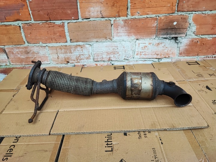 FORD KUGA MK1 2.0 TDCI CATALYSEUR AV41-5E211-DB