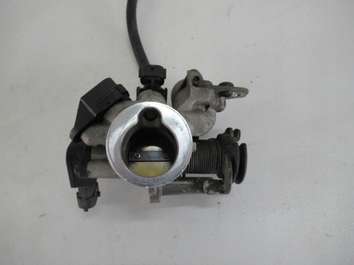 KTM DUKE 125 PAPILLON DES GAZ INJECTEUR