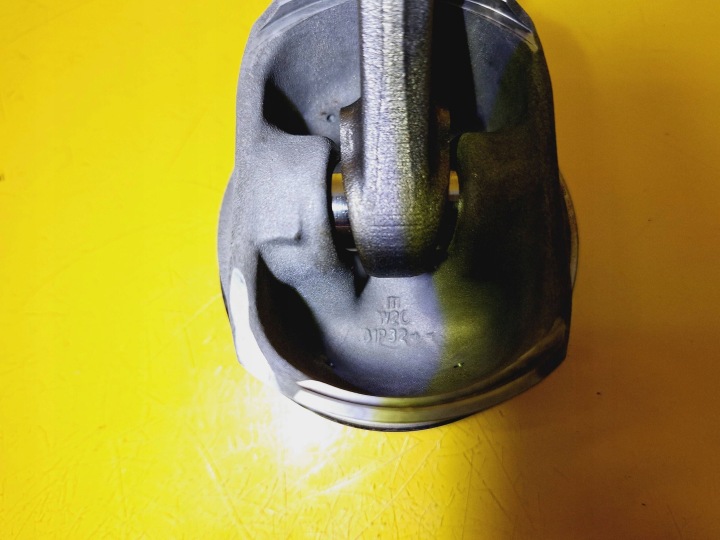 PISTON AVEC BIELLE AUDI A4 B6 1.8 TRUBO ESSENCE AVJ 81P32++ NR6