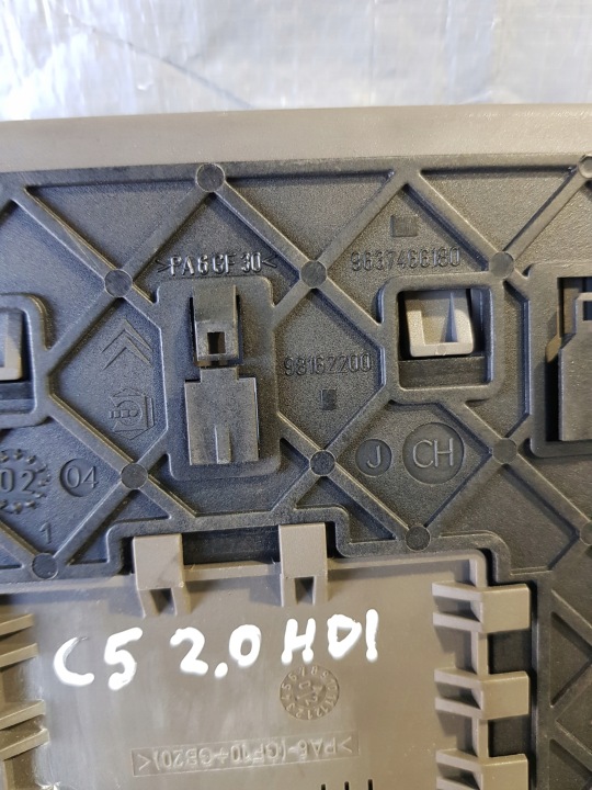 BOÎTE FUSIBLE PEUGEOT CITROEN C5 2.0 HDI 9649301680