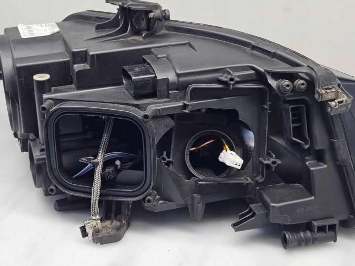 2008 AUDI A4 S4 B8 8K PROJECTEUR 8K0941003C