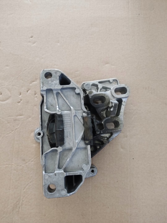 COUSSIN POIGNÉE MOTEUR MERCEDES A2472406000 NEUF