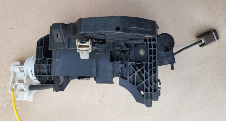 SERRURE DE PORTE CÂBLE CÂBLE DROIT AVANT MERCEDES S-KL W220 OE EUROPE 2207200435