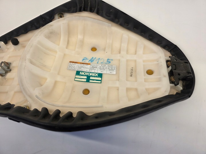 SUZUKI BURGMAN AN 125 SIÈGE BANQUETTE ARRIÈRE SIÈGE