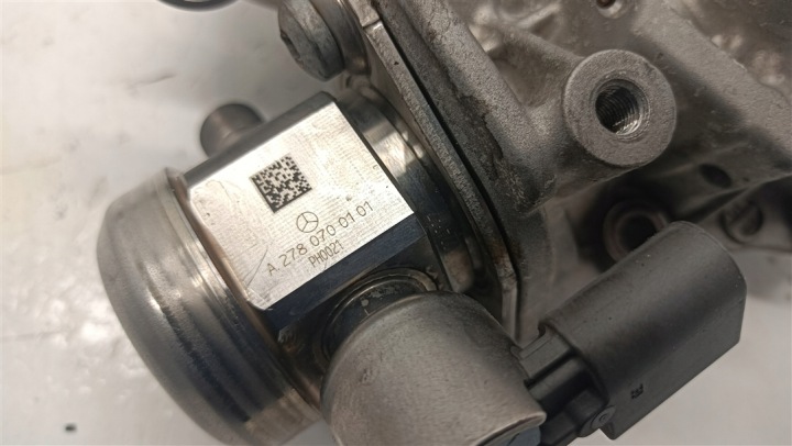 POMPE INJECTION CARBURANTS MERCEDES X218 W218 W212 CLS 500 4.7 V8 278.922