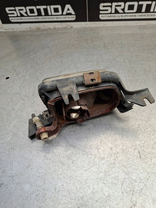 PHARE ANTIBROUILLARD AVANT MERCEDES-BENZ E W211 2118201256