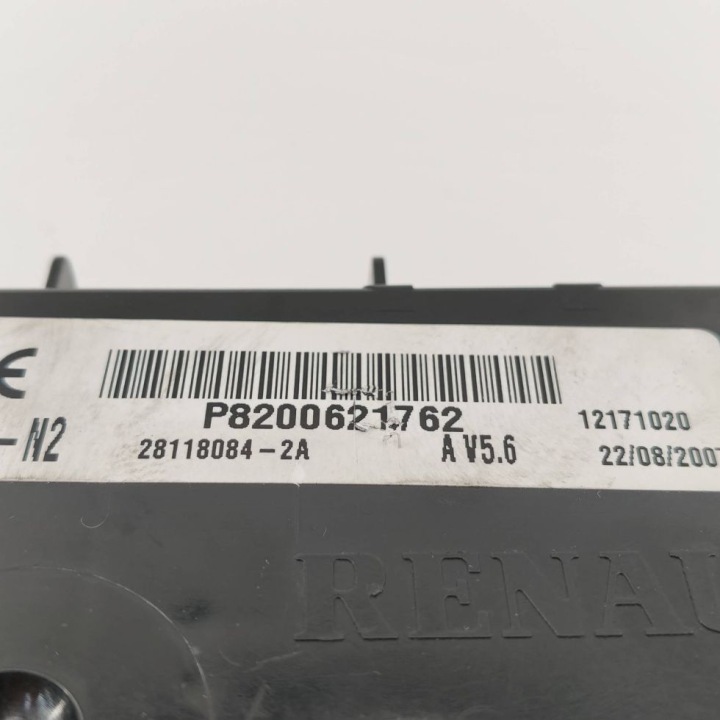 MODULE FUSIBLE UCH N2 RENAULT CLIO II P8200621762