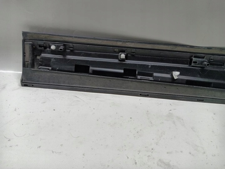MOULURE PORTES DROIT AVANT AVANT AUDI Q3 8U0853960