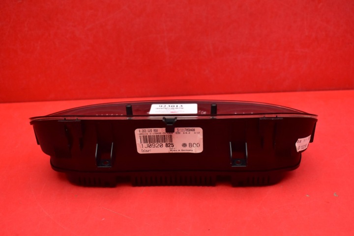 COMPTEUR TABLEAU DE BORD EUROPE 1J0920825 VW GOLF 4 IV 1.4 16V 75 KM 97-06