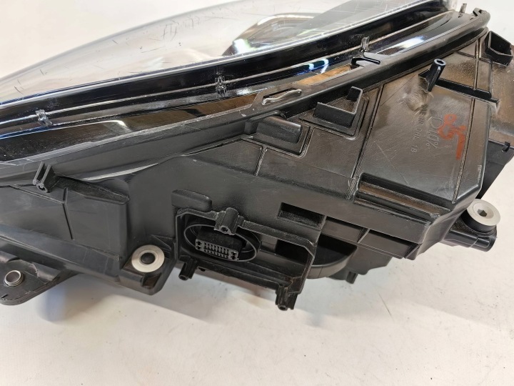 PORSCHE MACAN LIFT PHARE COMPLET LED DROITE POUCES