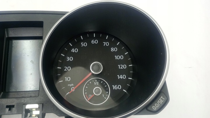 COMPTEUR TABLEAU DE BORD VW GOLF VI 1,6 2,0 TDI 5K0920972A