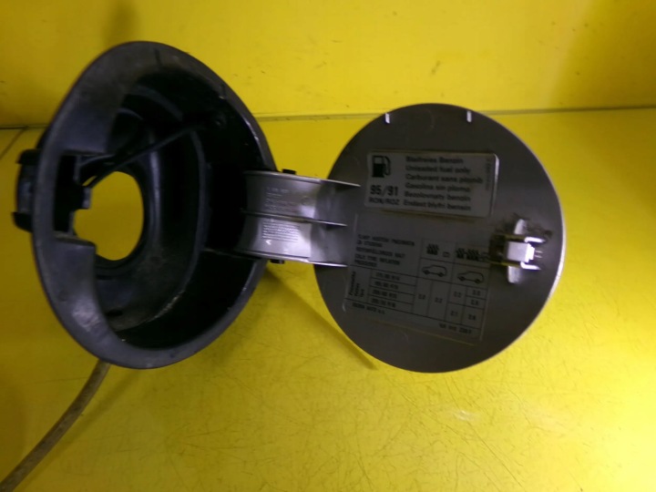 CLAPET GOULOTTE DE REMPLISSAGE CARBURANTS SKODA OCTAVIA (1U) 1999 1U9809857 NR298