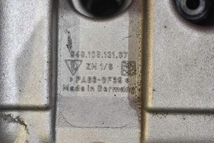 CULASSE MOTEUR GAUCHE 948105121 PORSCHE CAYENNE I 4L AVEC 4.5 V8 340 KM 02-07