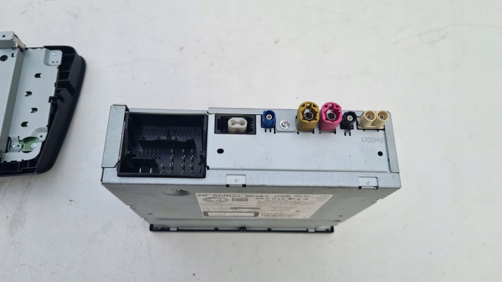 SKODA OCTAVIA III 3 12-20R LECTEUR DE CARTE KART SD 5E0035874 RADIO 5E0919605D