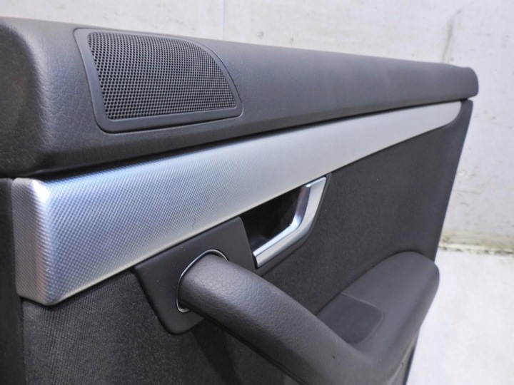 GARNITURE PORTES DROIT ARRIÈRE AUDI A4 B7 AVANT 8E0867306
