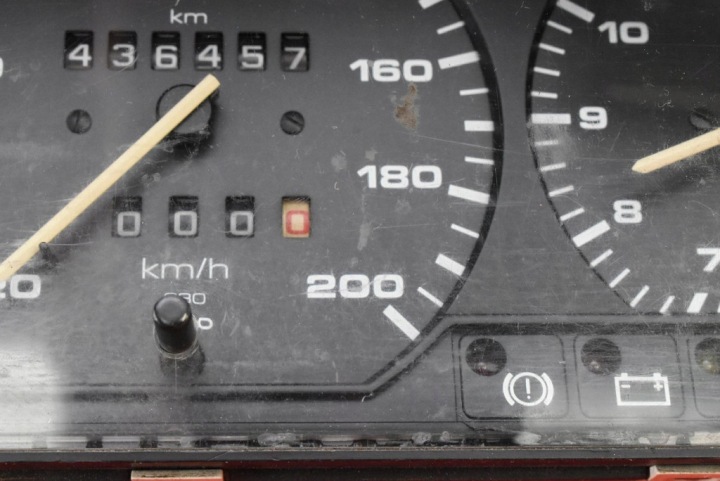 COMPTEUR TABLEAU DE BORD EUROPE 701919033BQ VW TRANSPORTER T4 2.4 D 78 KM 90-03