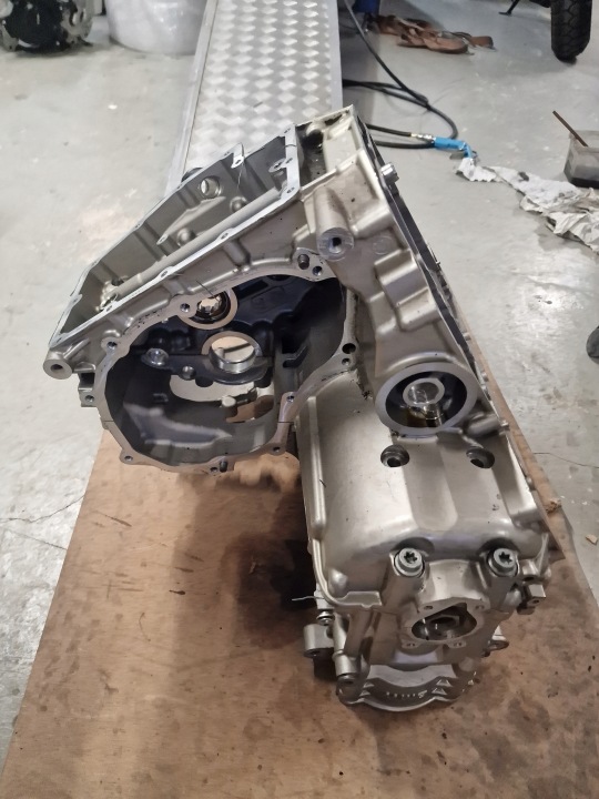 BMW K1600 BAS MOTEUR CARTER ARBRE