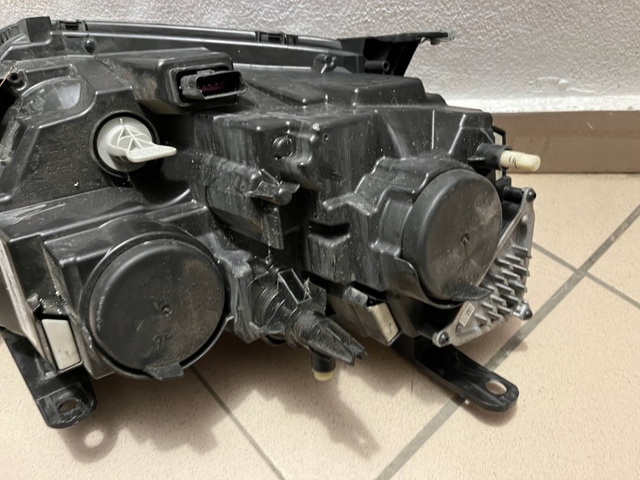 PHARE AVANT AVANT GAUCHE DACIA DUSTER II 2 17- 260609367R