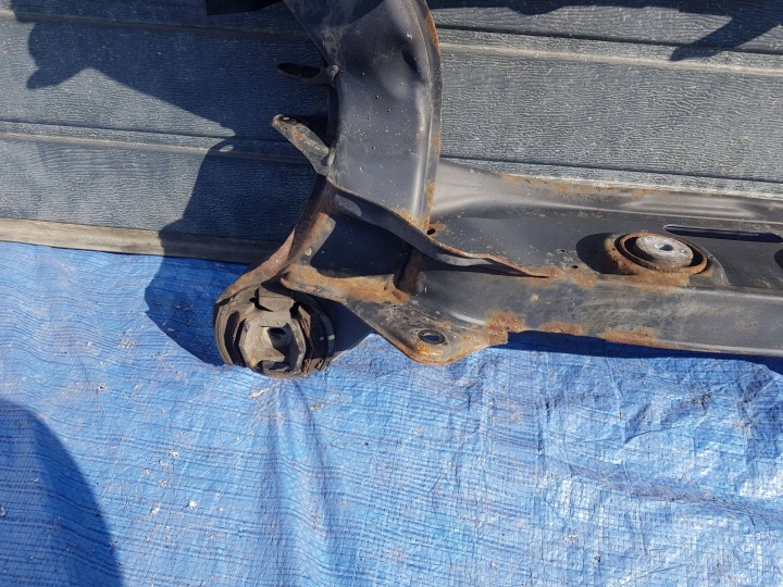CHÂSSIS ARRIÈRE ARRIÈRE BERCEAU CHÂSSIS MERCEDES SLK R172 SLC W172 1723500400