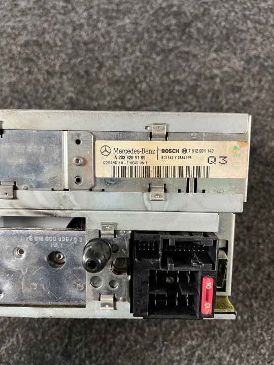 MERCEDES W209 CLK W203 RADIO NAVIGATION TEXTILE A2038209189
