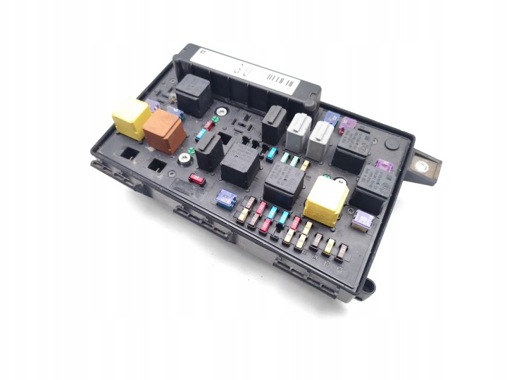 VAUXHALL ASTRA CHÂSSIS MODULE FUSIBLES 1.3 CDTI DIESEL 66KW (90 HP)