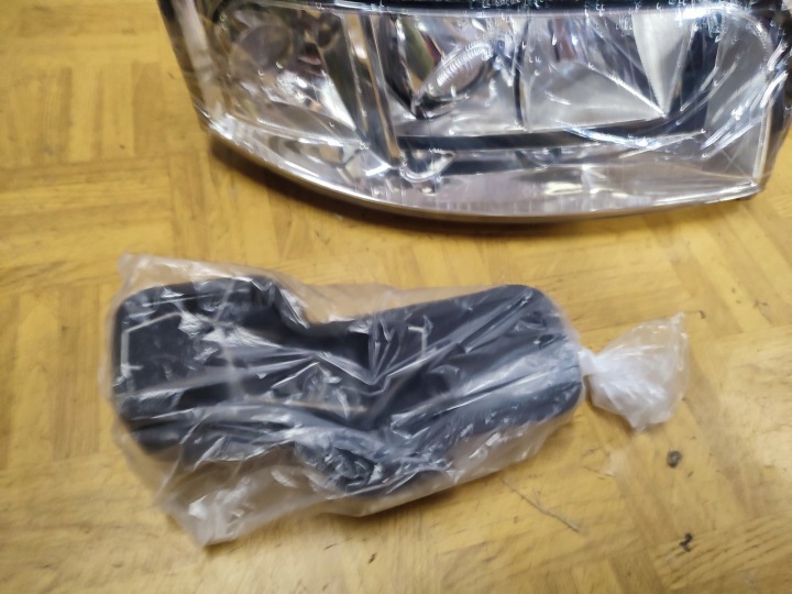PROJECTEUR PRINCIPAL DROIT A6 C5 06.01-01.05 LIFT 4B0941004BJ TYC