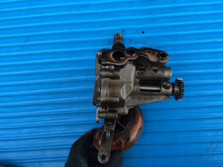 POMPE HUILEUX HUILES 150127302R RENAULT 900 TCE
