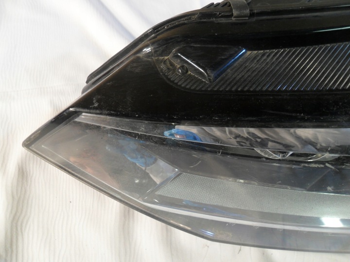 PROJECTEUR GAUCHE VOLKSWAGEN TOURAN III