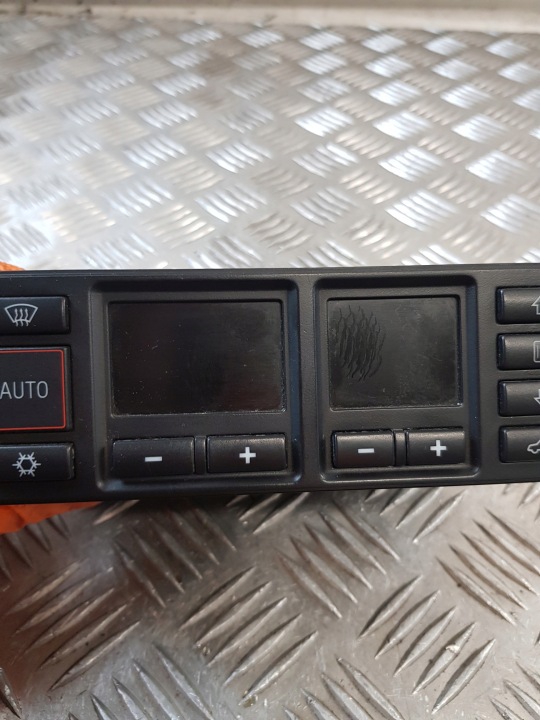 PANNEAU CONDUIT D'AIR COMMANDE 8L0820043M AUDI A3 8L