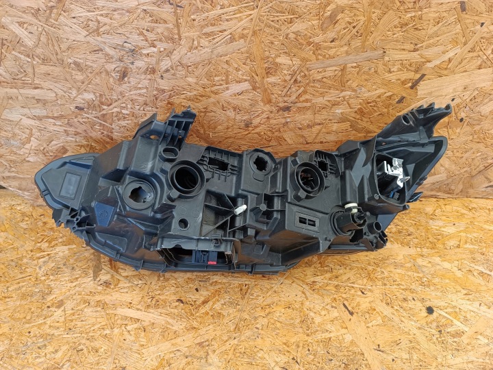 PHARE DROIT AVANT EUROPE 260100184R RENAULT TALISMAN 2017- LED 89909143