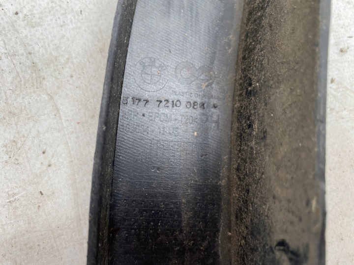 BMW X3 F25 10- MOULURE REVÊTEMENT GARDE-BOUE DROIT ARRIÈRE 7210084