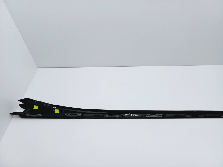 MOULURE PARE-BRISE DROIT AVANT PEUGEOT 5008 96858533 NR218