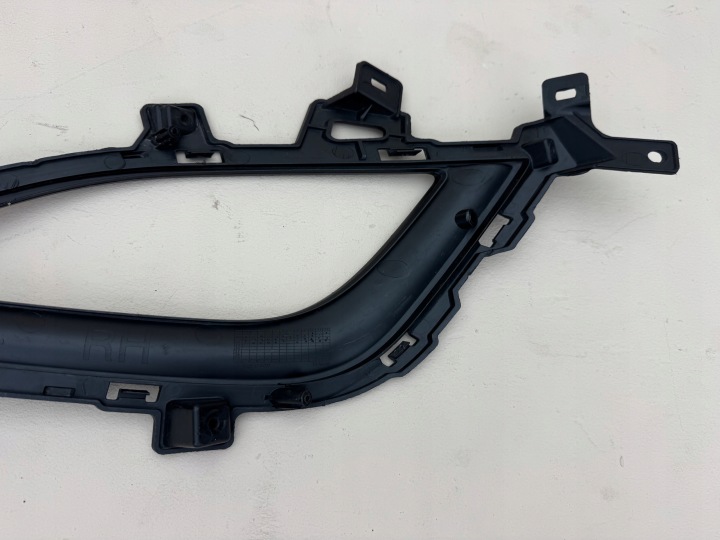 HYUNDAI I30 II 2 12-17R CHÂSSIS CALANDRE HALOGÈNE DROITE AVANT 86564-A6030