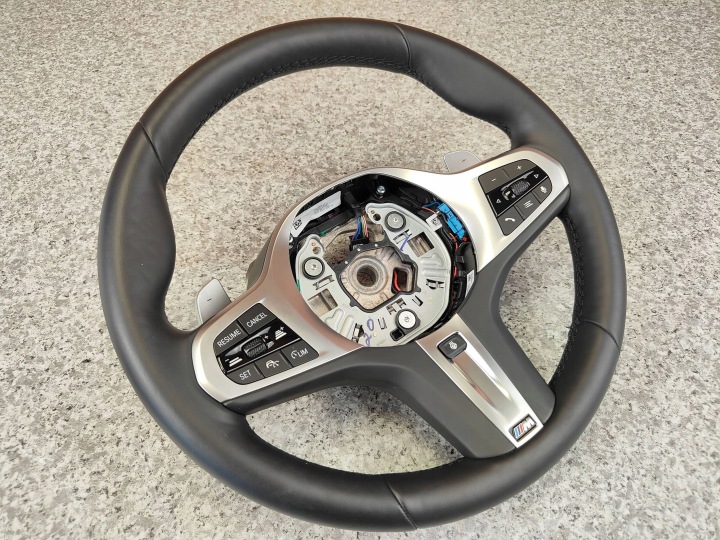 VOLANT KIT AVEC CHAUFFAGE PALETTES BMW F40 F44 G42 G20 G22 G26 G29 G42