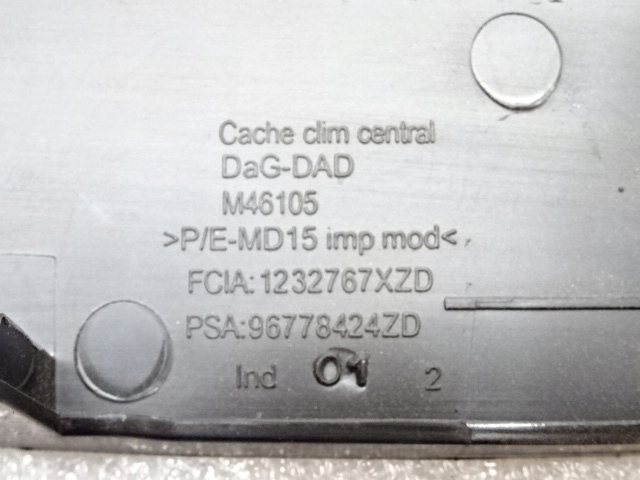CITROEN C4 PICASSO II PROTECTION BOUCHON CONSOLES TABLEAU DE BORD 96778424ZD