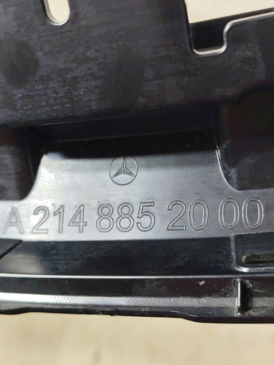 MERCEDES E W214 24- SUPPORT FIXATION GRILLE DE RADIATEUR CALANDRE AMG GT ORIGINAL WLKP